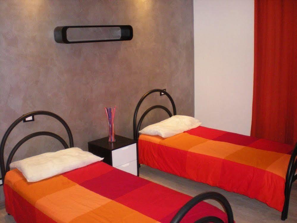 Enzo Luxury Rooms Рим Экстерьер фото