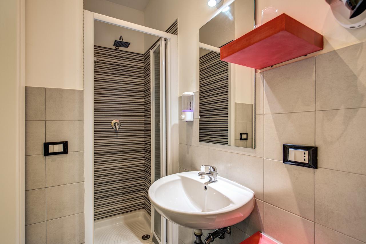 Enzo Luxury Rooms Рим Экстерьер фото
