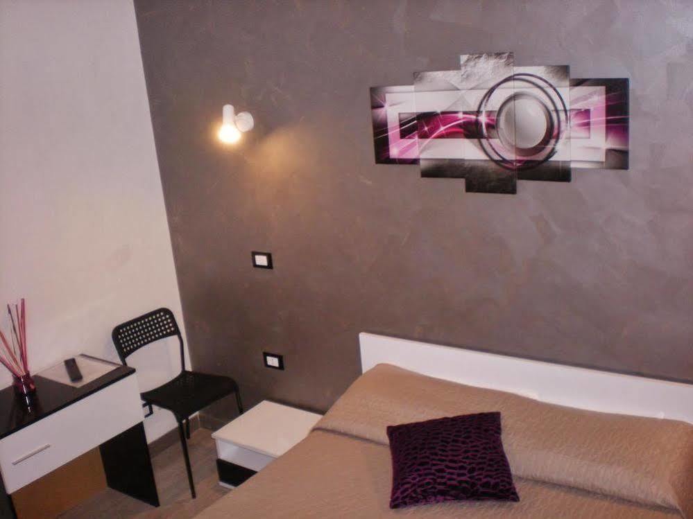 Enzo Luxury Rooms Рим Экстерьер фото