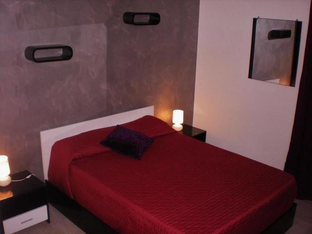 Enzo Luxury Rooms Рим Экстерьер фото