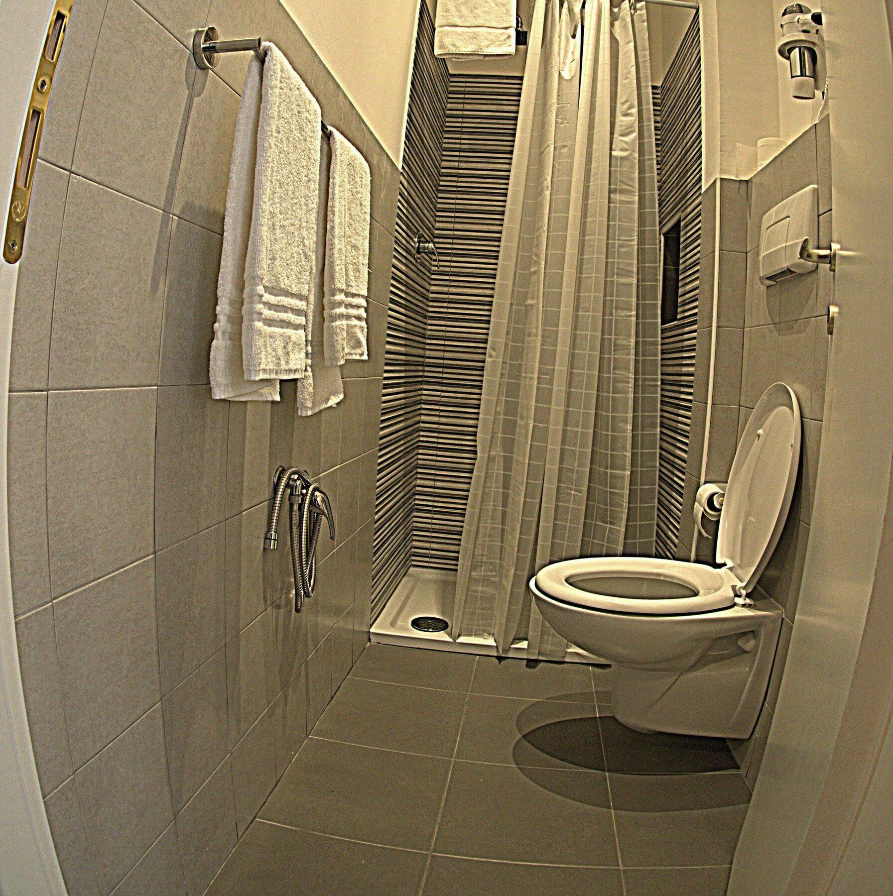 Enzo Luxury Rooms Рим Экстерьер фото